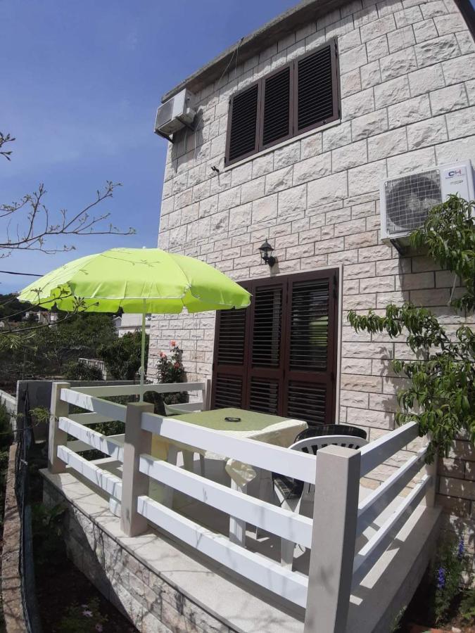 Apartmani Luce Sumartin Exterior photo